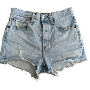 Levi’s ~ 501’s denim cut off shorts ~ light wash ~ size 28